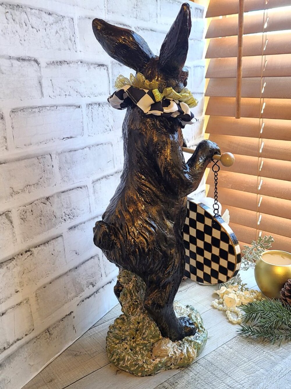 Checked Welcome Sign Anthropomorphic Rabbit Statue Checked Whimsy Decor - Picture 8 of 13
